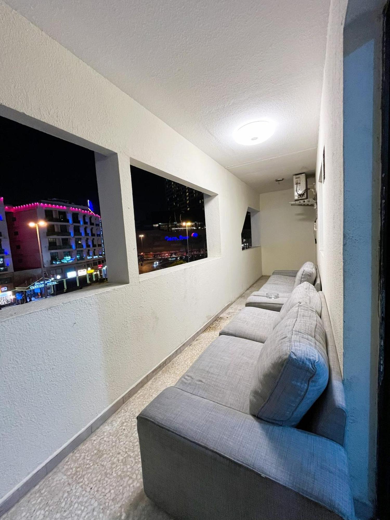 Yoko Luxury Hostel Dubai Exterior photo